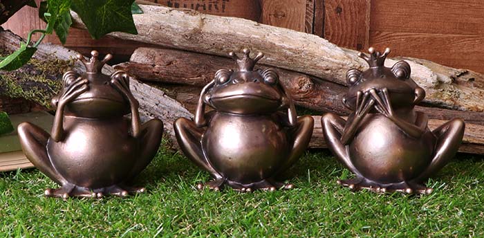 Animal Collections Three Wise Frogs from Nemesis Now's Animal Collections.