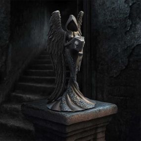 Femme Fatale - Scholar 21.9cm